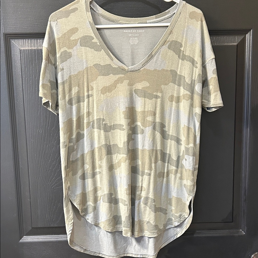 American Eagle Outfitters Camo Short Sleeve Tee - Beige